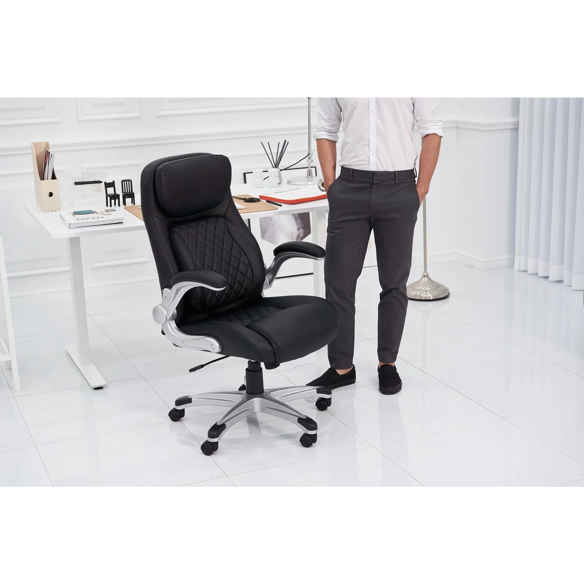 Ergonomic PU Leather Office Chair M994232