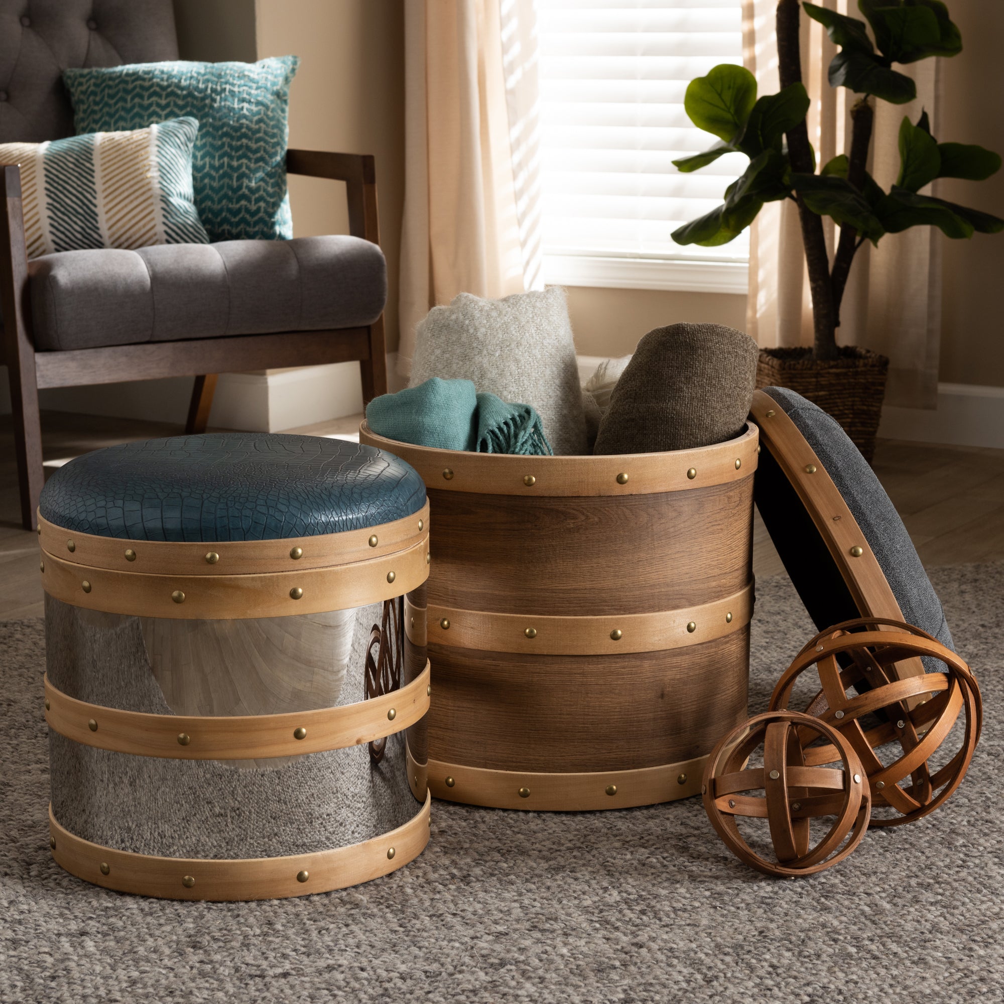Grey Fabric and Blue Alligator Faux Leather 2-Piece Wood and Metal Storage Ottoman Set F589814