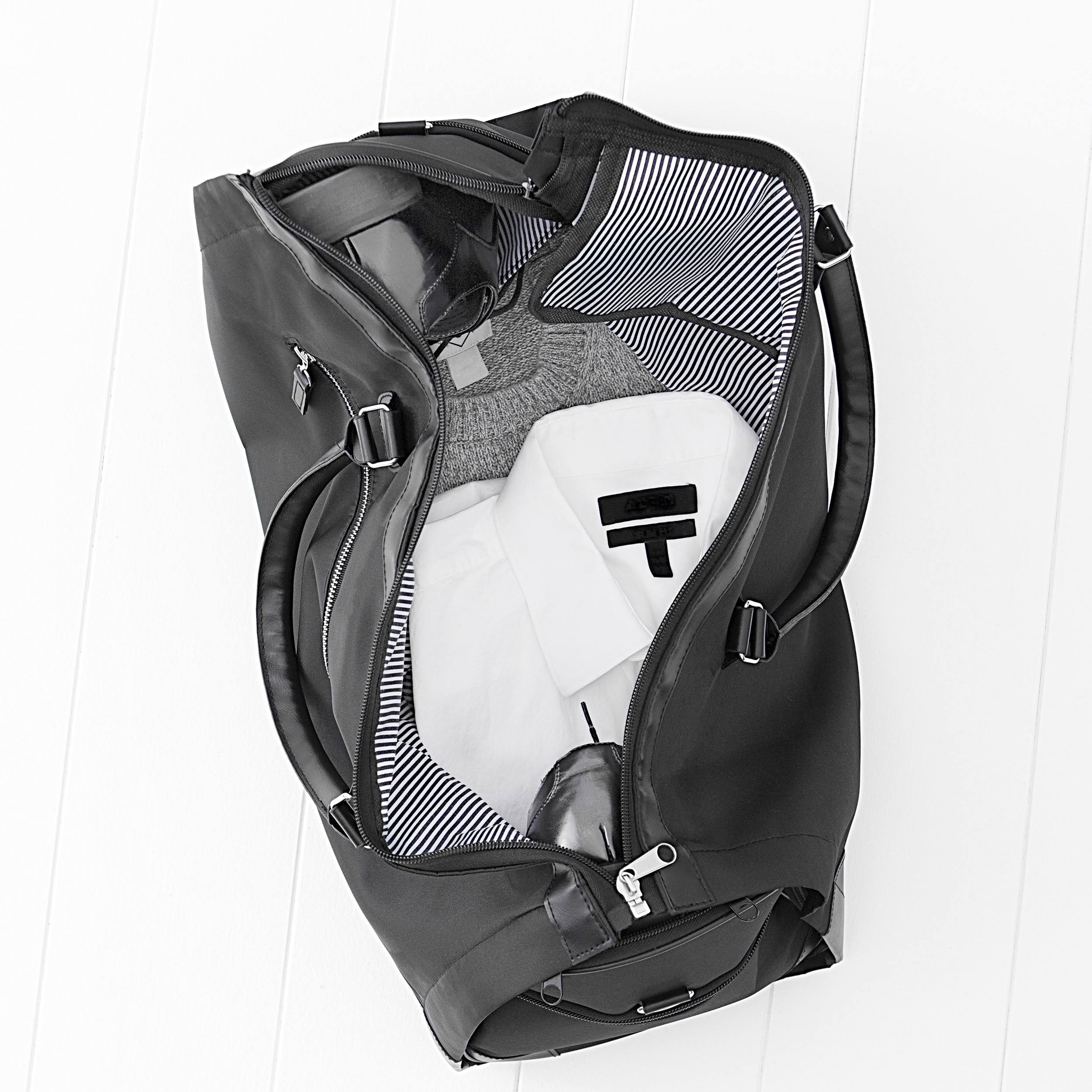 Convertible Garment Duffle T407