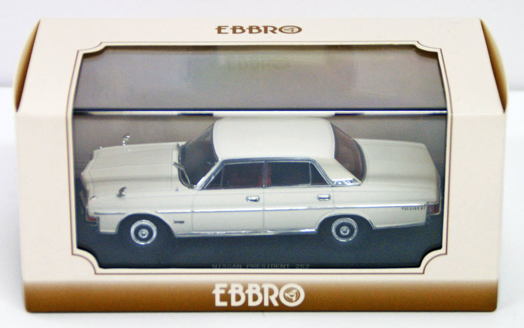 White 1/43 Scale Model Car L8390