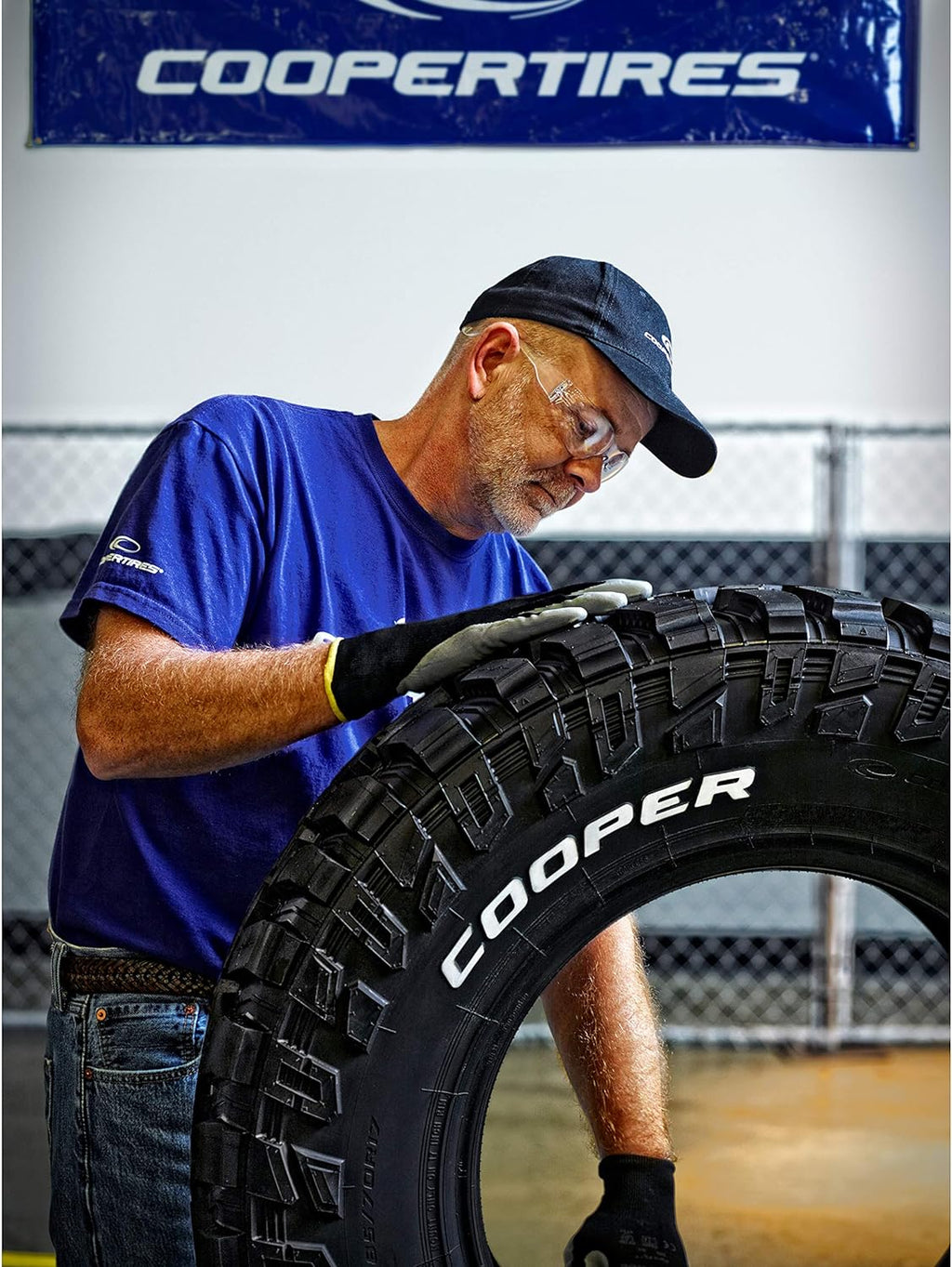 265/70R17 All-Season Tire D559280