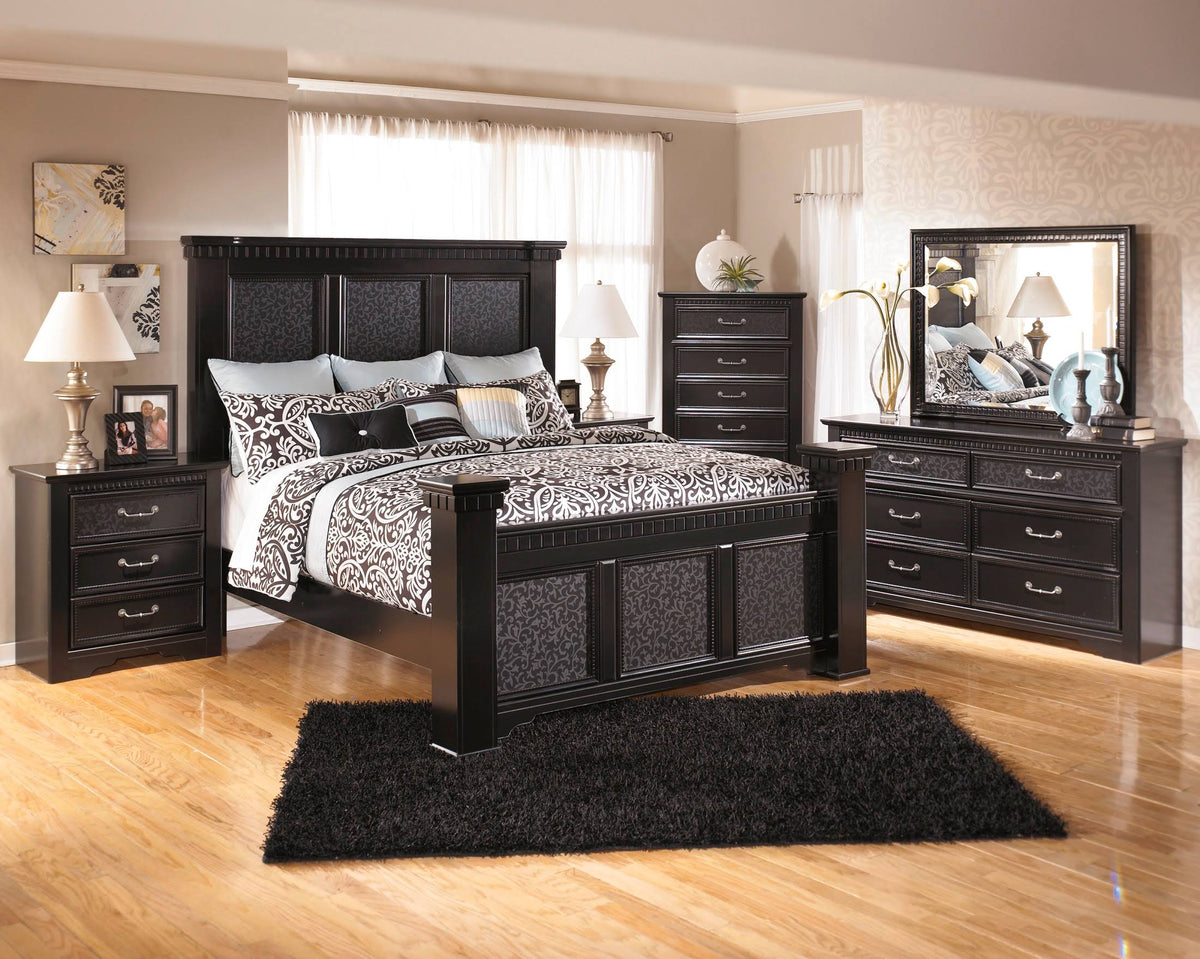 Queen Mansion Bed Black W616950