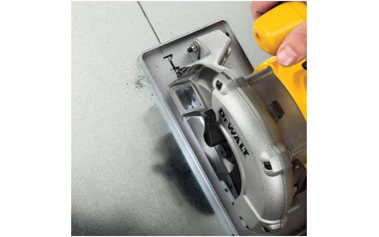 20V MAX Metal Cutting Circular Saw Kit L35370